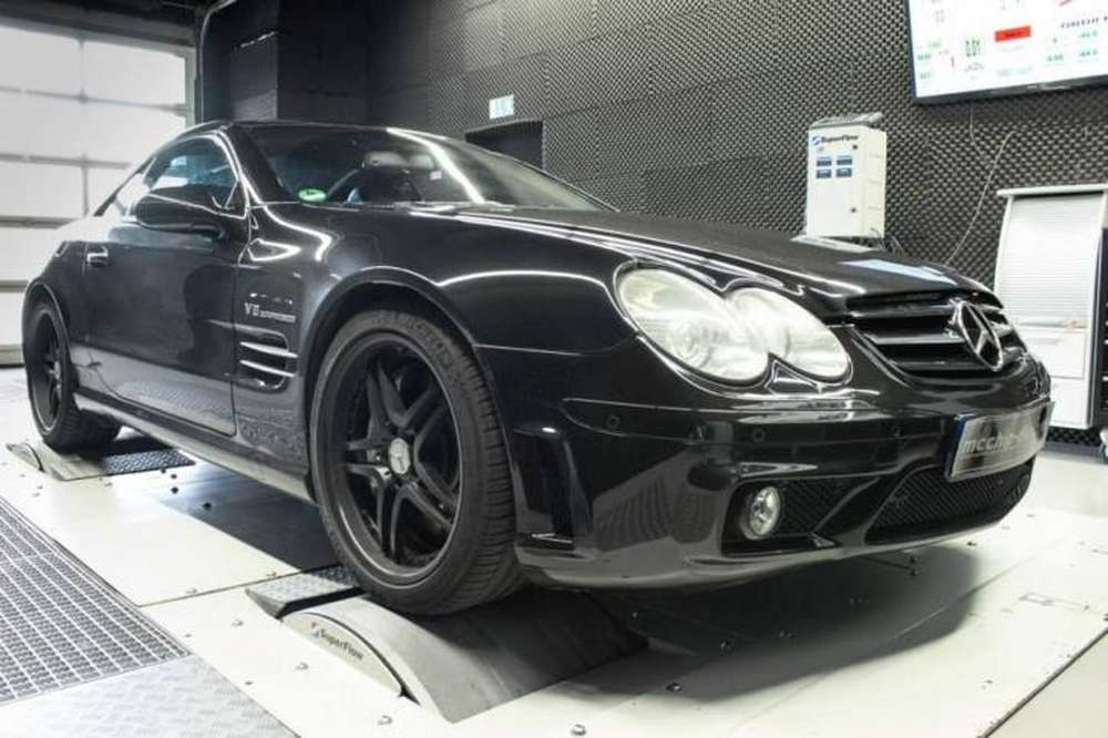 Mercedes SL55 AMG попал на перезарядку в ателье Mcchip-DKR