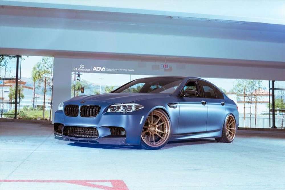 R1 Motorsport доработали спортивный седан BMW M5