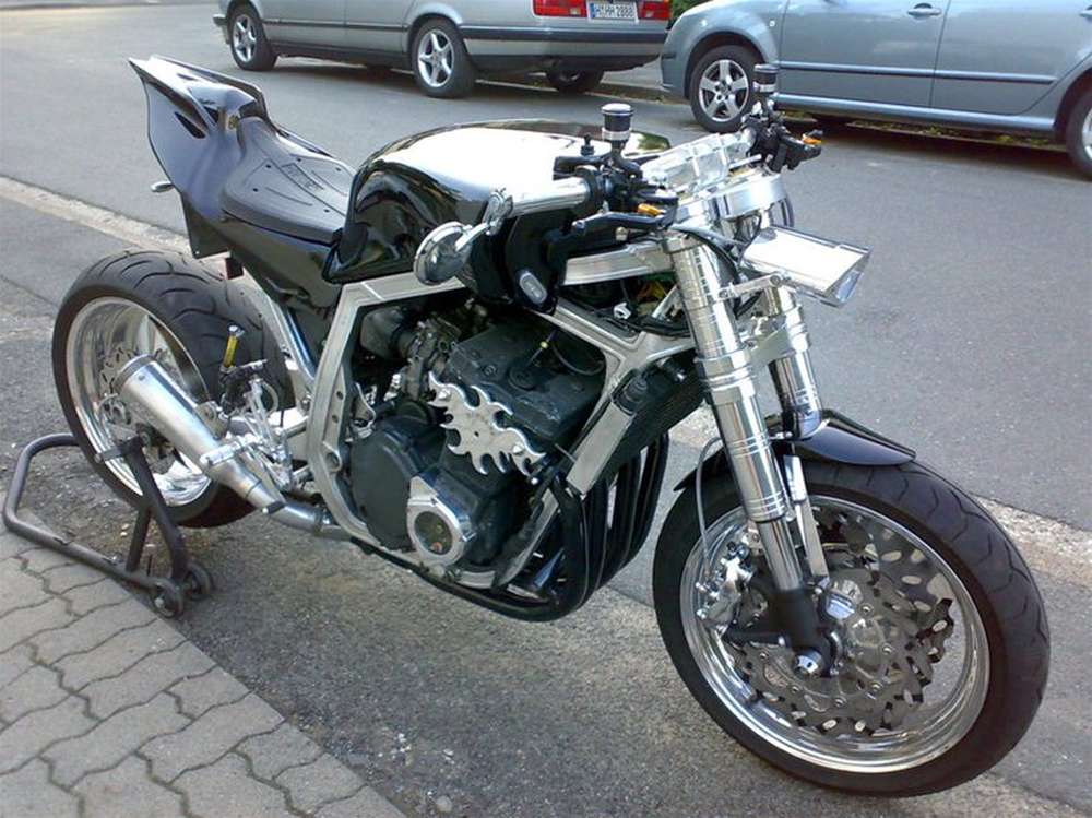 Suzuki GSX-R750 1985