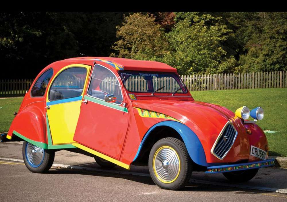 В США создали Citroen 2CV в стиле Пикассо