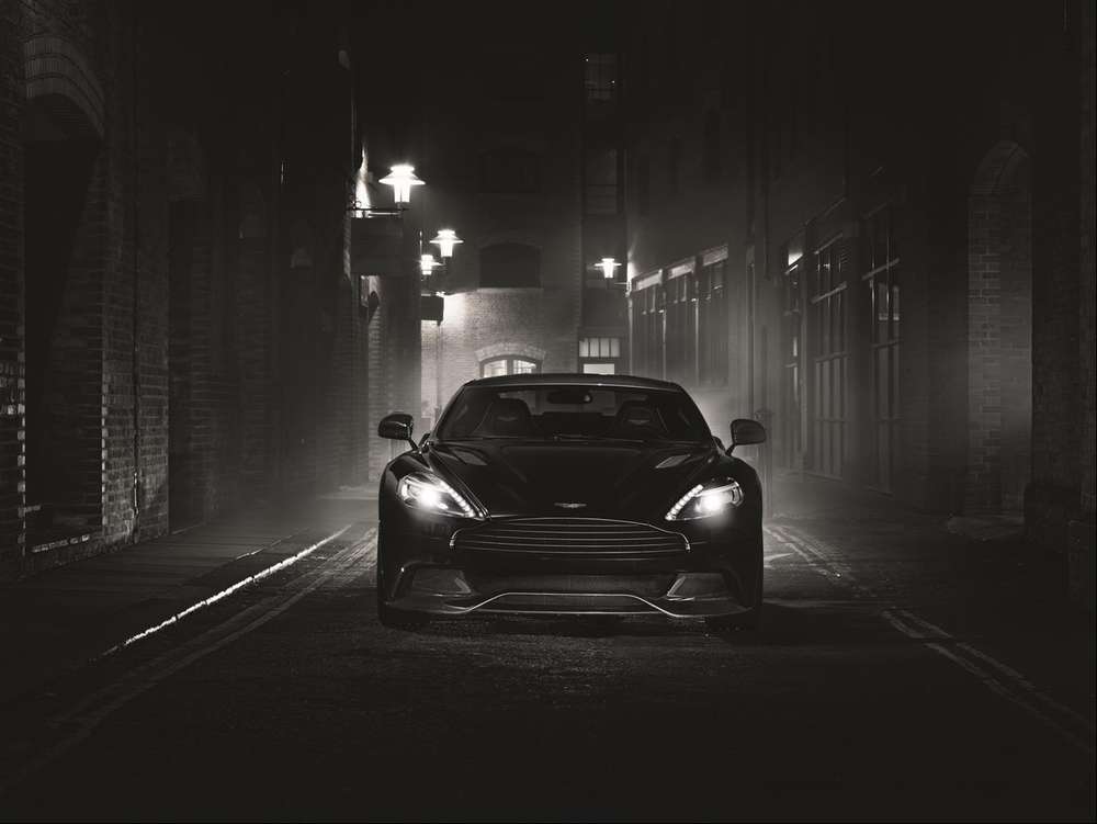Aston Martin показала официально спецверсию Vanquish