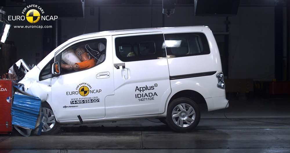 краш-тест фургона Nissan e-NV200