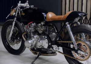1984 Suzuki GS550e by Kerkus Cycles