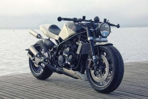 Людовик Лазарет: неоклассик Suzuki RG400