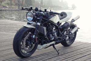2016 Suzuki RG400 Gamma by Lazareth