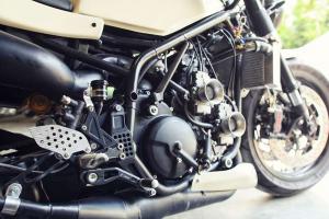 2016 Suzuki RG400 Gamma by Lazareth