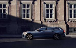 2016 Volvo V90 T6 R-Design