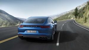 2016 Porsche Panamera 4S