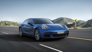 2016 Porsche Panamera 4S