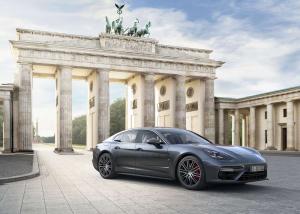 2016 Porsche Panamera Turbo