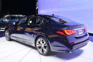 2015 Infiniti Q70L