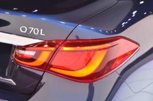 2015 Infiniti Q70L