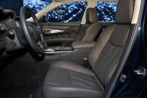 2015 Infiniti Q70L