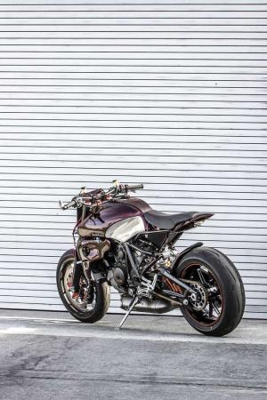 2016 KTM RC8 Scrappier by Deus Ex Machina
