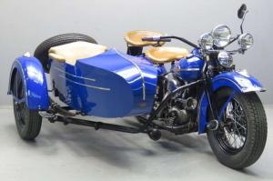 Мотоцикл Harley-Davidson FL 1942 года с коляской