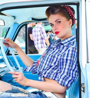 Москвич Pin up