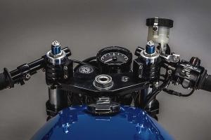 1977 Yamaha RD400 by MotoRelic
