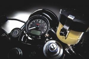 1977 Yamaha RD400 by MotoRelic