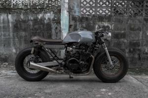 Half Caste Creations: брэт-кастом Honda CBX750F Blue Dolphin