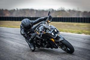 2016 Suzuki GSX-S1000 Tsurugi by Triplespeed
