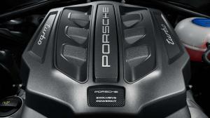 2016 Porsche Macan Turbo Performance Package