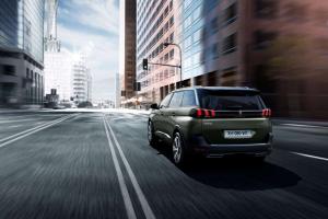 2016 Peugeot 5008 GT WW)