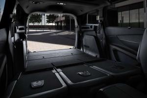 2016 Peugeot 5008 GT Line WW)