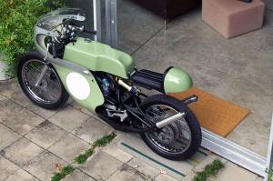 1974 Yamaha RD250 by Scales Studio