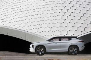 2016 Mitsubishi GT-PHEV Concept