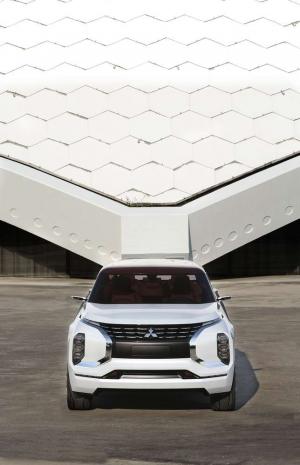 2016 Mitsubishi GT-PHEV Concept