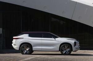 2016 Mitsubishi GT-PHEV Concept