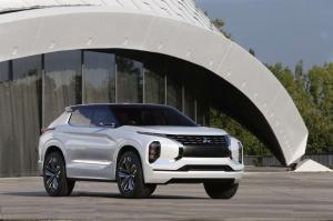2016 Mitsubishi GT-PHEV Concept