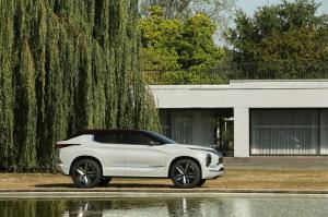 2016 Mitsubishi GT-PHEV Concept