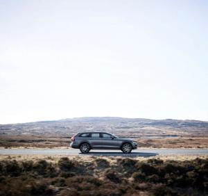 2016 Volvo V90 T6 Cross Country