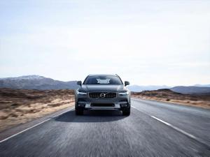 2016 Volvo V90 T6 Cross Country