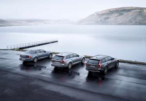 2016 Volvo V90 T6 Cross Country