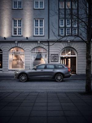 2016 Volvo V90 T6 Cross Country