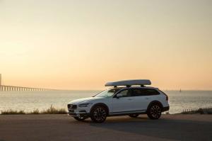 2016 Volvo V90 T6 Cross Country