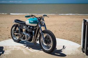 2016 Triumph Bonneville FCR Sunrising by FCR Original