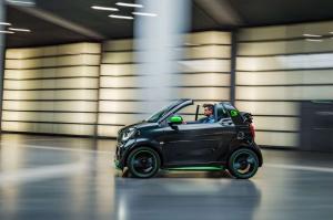 2017 Smart ForTwo Cabrio Electric Drive Tailor Made by Brabus WW)