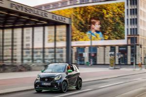 2017 Smart ForTwo Cabrio Electric Drive Tailor Made by Brabus WW)