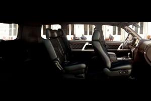2016 Toyota Land Cruiser 200 Executive Black CIS)