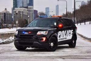 Внедорожник Ford Police Interceptor оснастили скрытыми «мигалками»