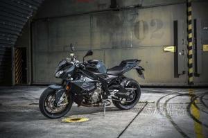 2017 BMW S1000R