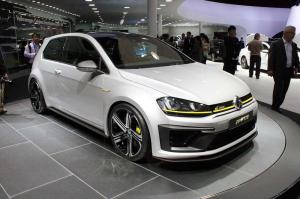2014 Volkswagen Golf R 400 Concept