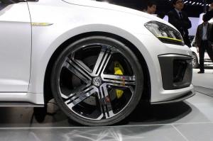 2014 Volkswagen Golf R 400 Concept