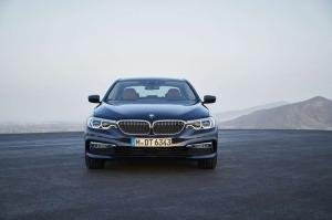 2017 BMW 530d xDrive Sedan Luxury Line WW)
