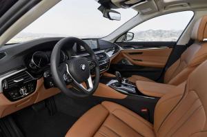 2017 BMW 530d xDrive Sedan Luxury Line WW)