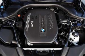 2017 BMW 530d xDrive Sedan Luxury Line WW)
