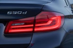 2017 BMW 530d xDrive Sedan Luxury Line WW)